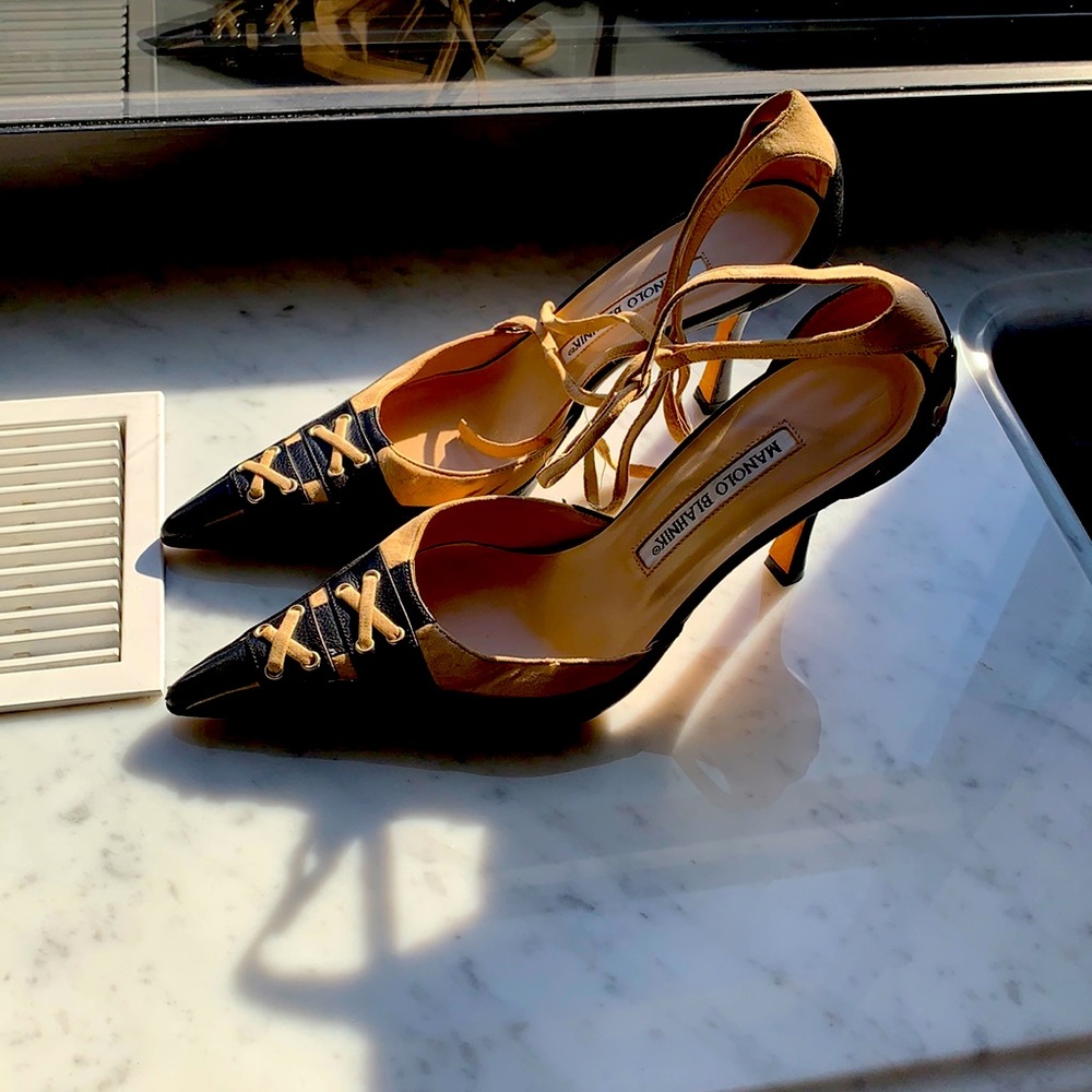Manolo Blahnik black and cream heels suede and leather